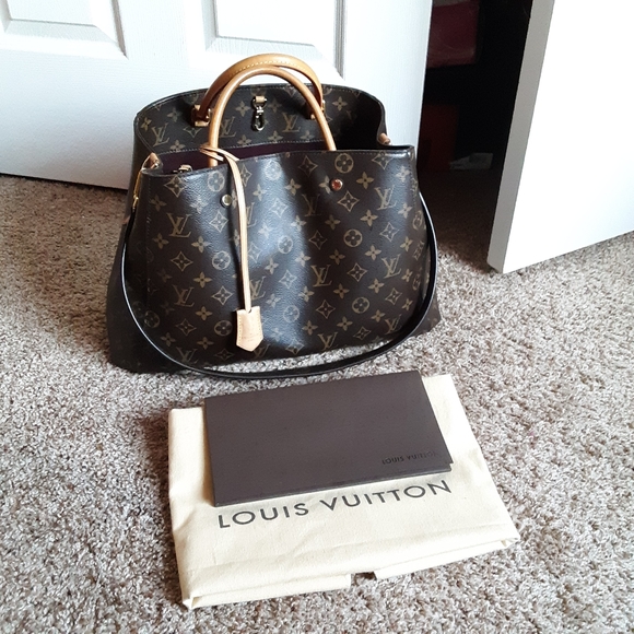 Louis Vuitton Handbags - 💖TRADED💖